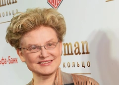 Елена Малышева рассказала, почему не уезжает в США, где у нее роскошный особняк