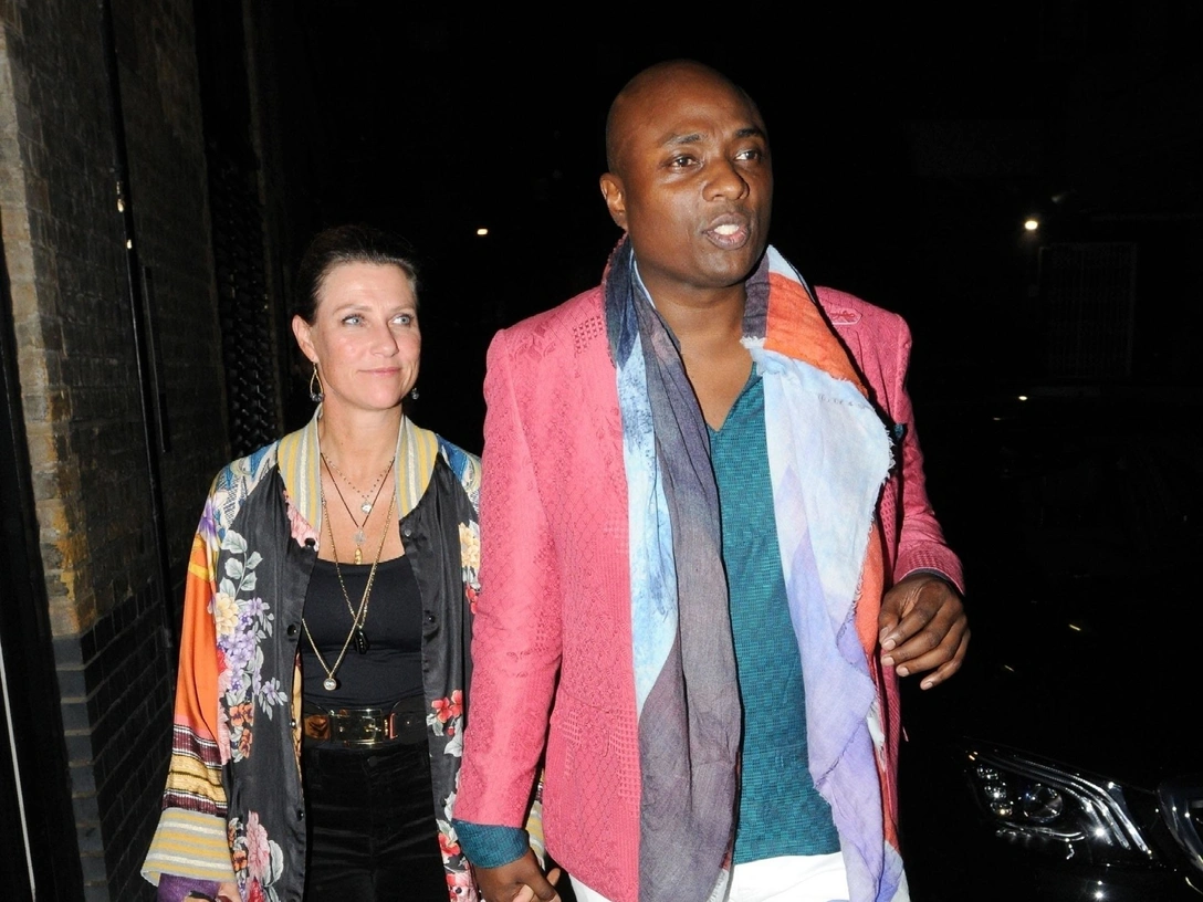 Принцесса и шаман: Марта-Луиза наконец объявила о помолвке (и похвасталась необычным кольцом) | marieclaire.ru