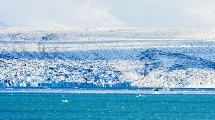 Площадь арктических льдов достигла годового минимума
