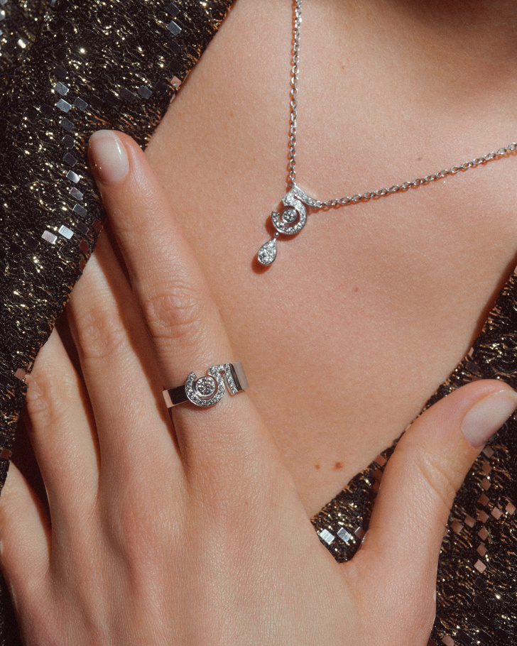 Новые украшения Chanel, вдохновленные любимой цифрой Мадемуазель. Вы уже догадались какой?