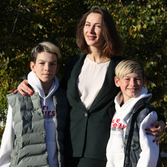 «Для моих сыновей мама — это богиня»: актриса Екатерина Директоренко о воспитании мальчиков