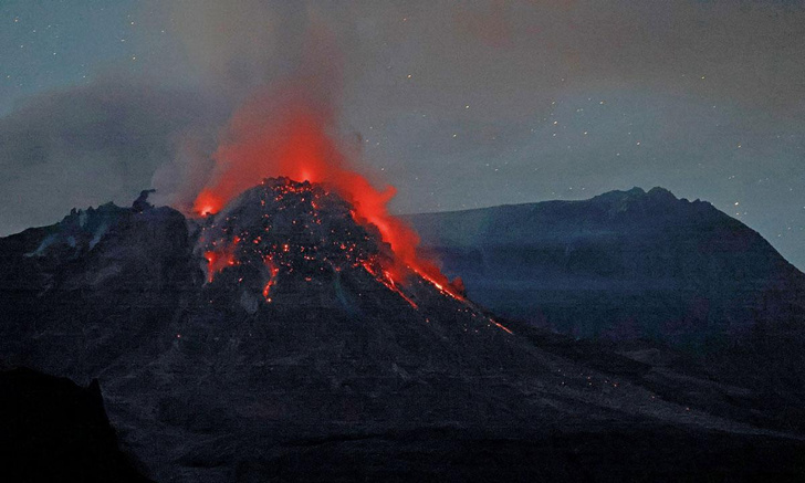 Полуостров вулканов: как 30 активных огненных гор влияют на быт жителей Камчатки