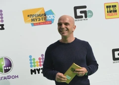 Собственная оружейная и коллекция элитного алкоголя — Александр Шоуа рассказал о мужских увлечениях