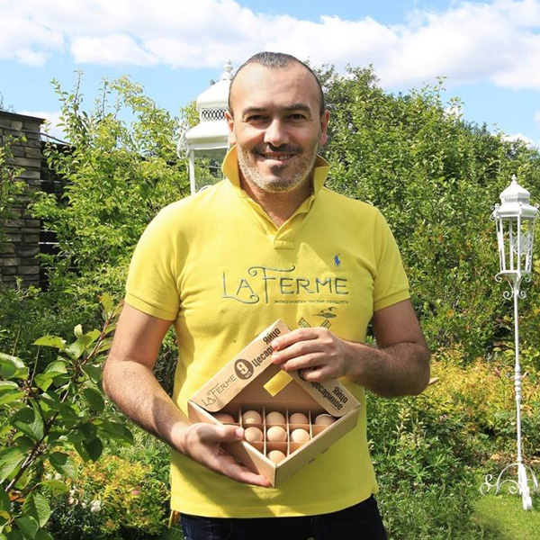 В птичниках Калужской области собирают и очень полезные яйца цесарок