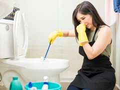 Как прочистить засор в унитазе: отвечают пользовательницы Woman.ru