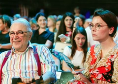 Евгений Петросян впервые показал полугодовалого сына от Татьяны Брухуновой