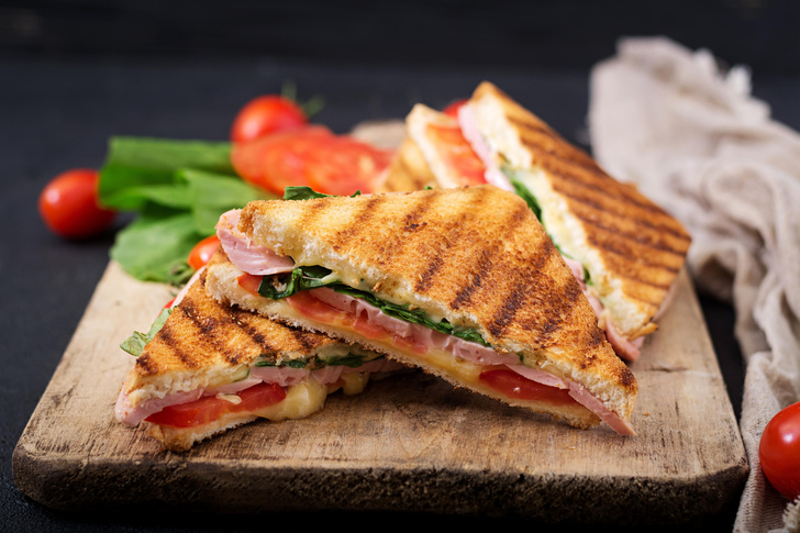Овощи и нежный сыр: как приготовить вкуснейший сэндвич на пикник