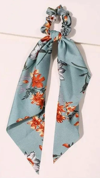 Резинка для волос с бантомГде купить: market.yandex.ru