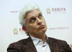 Психолог: «Тиньков боится остаться без лечения в Германии, поэтому отказался от гражданства РФ»