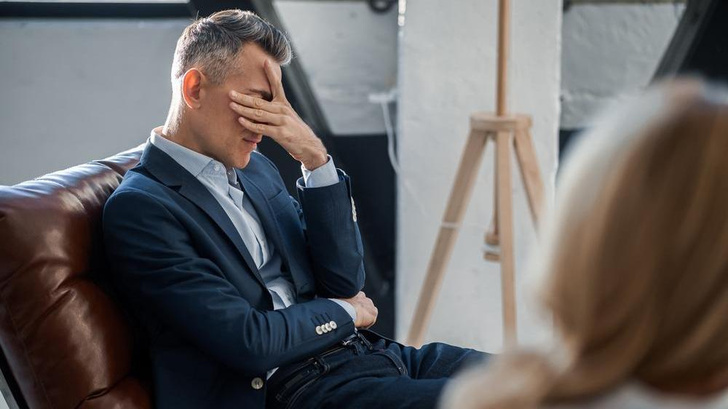 Как запрет на эмоции может навредить карьере: пример из практики психотерапевта