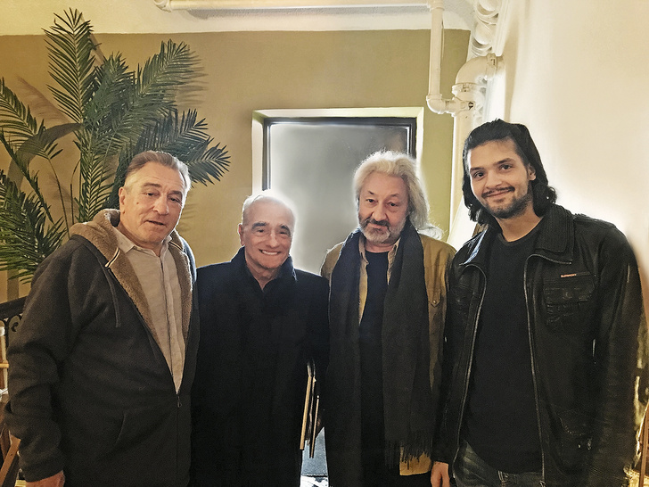 Недавно музыкант заезжал на съемочную площадку к Роберту Де Ниро и Мартину Скорсезе