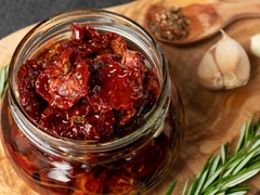 Вяленые томаты: готовим деликатес итальянской кухни