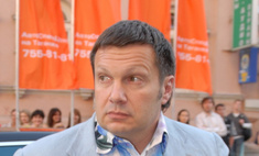 Соловьев задел Пугачеву: «У меня в Италии виллу арестовали, а в поселке Грязь все по-прежнему стоит»