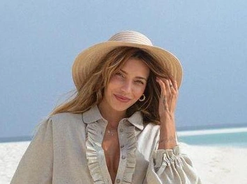 Регина Тодоренко отдыхает с сыновьями на мальдивской вилле стоимостью от 150 тысяч за ночь