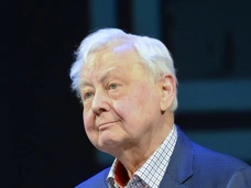 На Новодевичьем кладбище открыли памятник Олегу Табакову