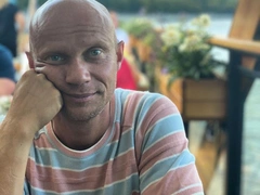 «Все неприятное позади»: Хрусталев вышел на связь и рассказал о причинах госпитализации