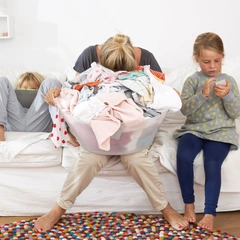 Мы делали это неправильно: 7 ошибок при стирке, которые портят вещи