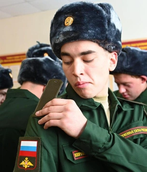 Электронная повестка равна обычной, а уклонистам запретят покидать Россию и брать кредиты