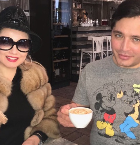 Лена Ленина и Рустам Солнцев встретились в одном из столичных ресторанов