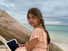 «Виновата мама». В Москве ищут 12-летнюю дочь известного дизайнера