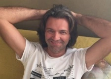 Дмитрий Маликов тяжело переживает кризис