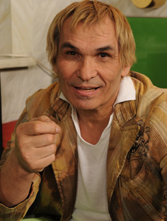 Бари Алибасов