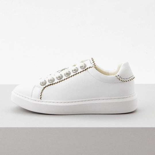 Кроссовки Twinset MilanoЦена: 24 200 руб.Где купить: lamoda.ru