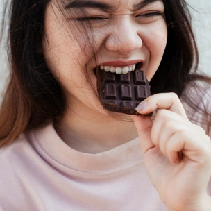 Как шоколад влияет на кожу🍫