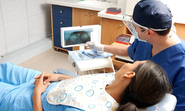 «Только 52 зуба нам даются бесплатно». Современные возможности протезирования и имплантации