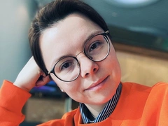 Татьяна Брухунова закрыла комментарии в Инстаграме и заедает стресс сладостями