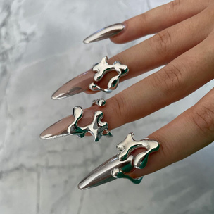 Нейл-дизайн с кольцами — самый необычный бьюти-тренд из Инстаграма (запрещенная в России экстремистская организация)