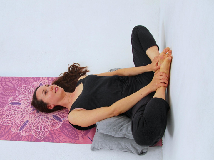 4 способа наладить гормональный баланс с помощью йоги