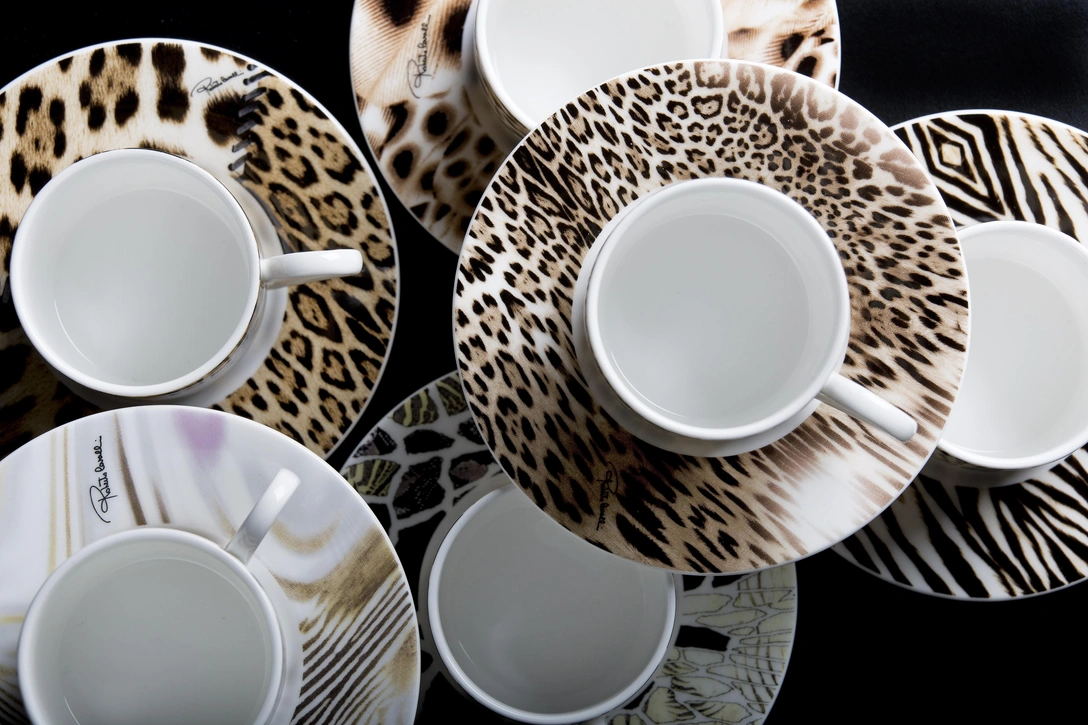 Посуда и декор Roberto Cavalli теперь в That's Living | mcmaison.ru