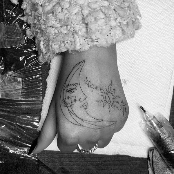 Tattooed heart: полный гид по татуировкам Арианы Гранде