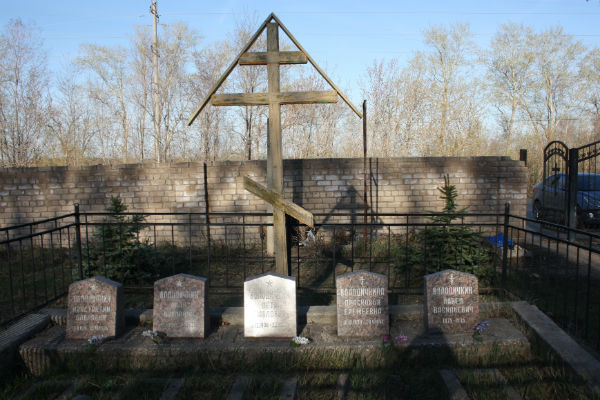 Могила семьи Володичкиных находится на Алексеевском кладбище