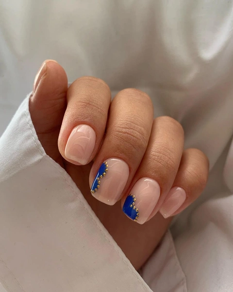 Модный маникюр для коротких ногтей: самые простые дизайны этого сезона 💅