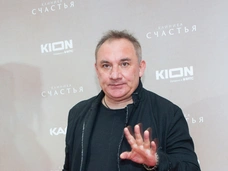 Распрощался с Голубкиной, поссорился с Леонидовым и отказался от дочки. Страсти Николая Фоменко