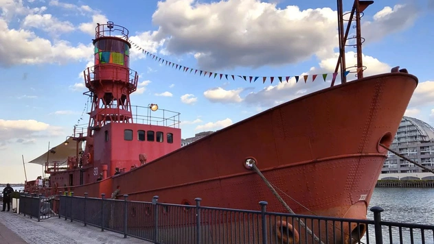 В Англии продается дом на корабле