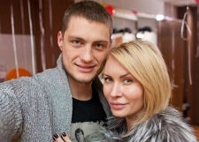 Александр Задойнов намекнул на интим с Элиной Камирен