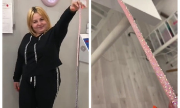 Вместо трости: россиянка показала, как ходит с самым длинным ногтем в мире