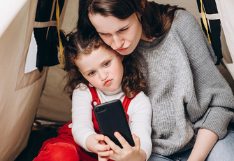 Как воспитывать ребенка-блогера: 5 советов родителям