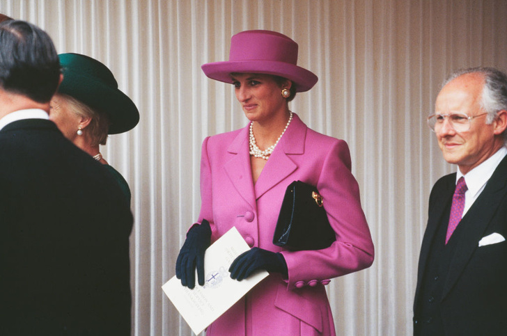 Жемчужное платье и еще 25 лучших творений Кэтрин Уолкер — любимого дизайнера принцессы Дианы