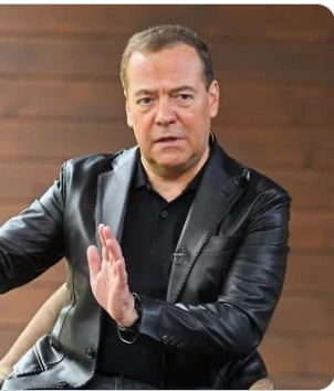Дмитрий Медведев дал интервью и тут же стал мемом