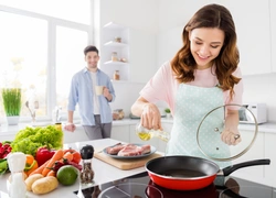 Как правильно размораживать мясо, чтобы не навредить здоровью (вы все делали неправильно)