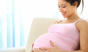 Клизма при беременности: проведение процедуры и ее последствия