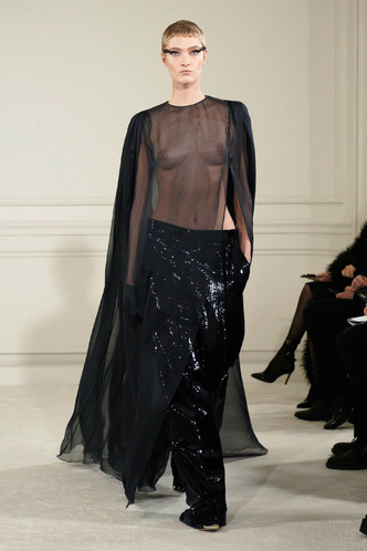 Тело от кутюр: Valentino представили коллекцию Haute Couture, вдохновленную женской природой