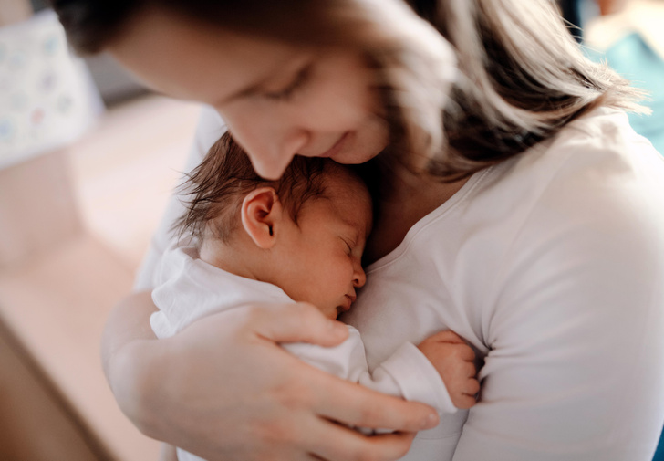 Они пугают мам: 10 странных привычек младенцев