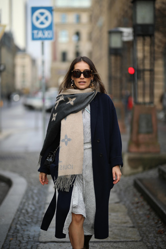 Зима 2021: самые актуальные и модные шарфы