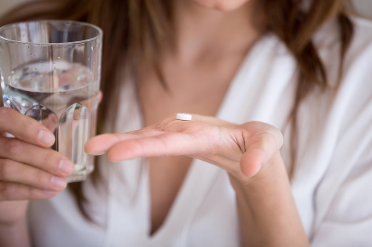 Можно ли пить таблетки на голодный желудок, чем их запивать и как принимать