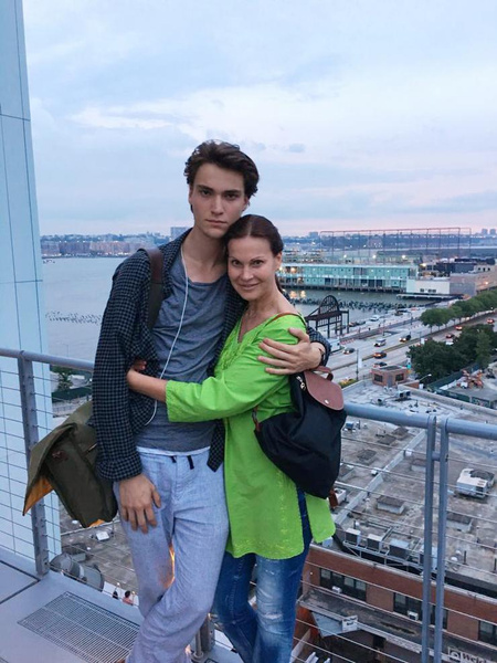 Бывшая Алексея Лысенкова переживает за сына, который обосновался у отца в США